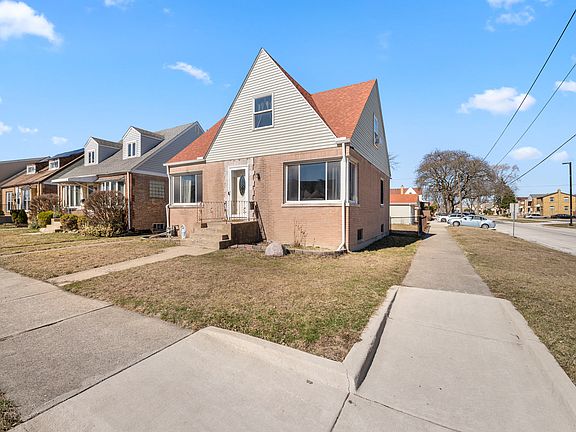 3rd image of 7300 W 56th Pl