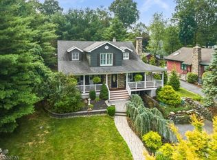 8 E Glen Rd, Denville, NJ 07834