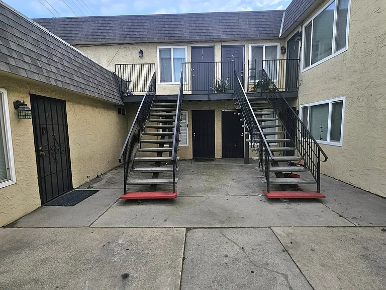 449 S Stockton Ave #3 — Photo 22