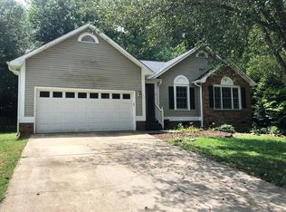 35 Staffordshire Way, Simpsonville, SC 29681