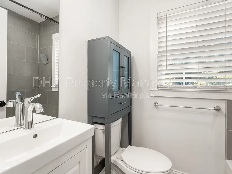 402 S Columbia Dr #B — Photo 6