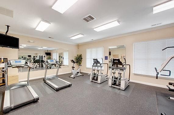 4th image of 101 Saint Clair Cir #1653067