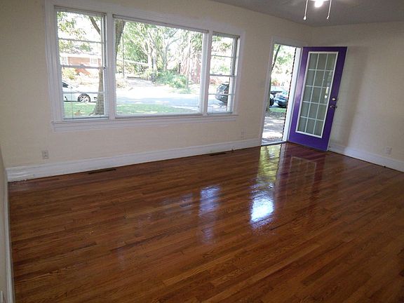 5th image of 207 S Warren St