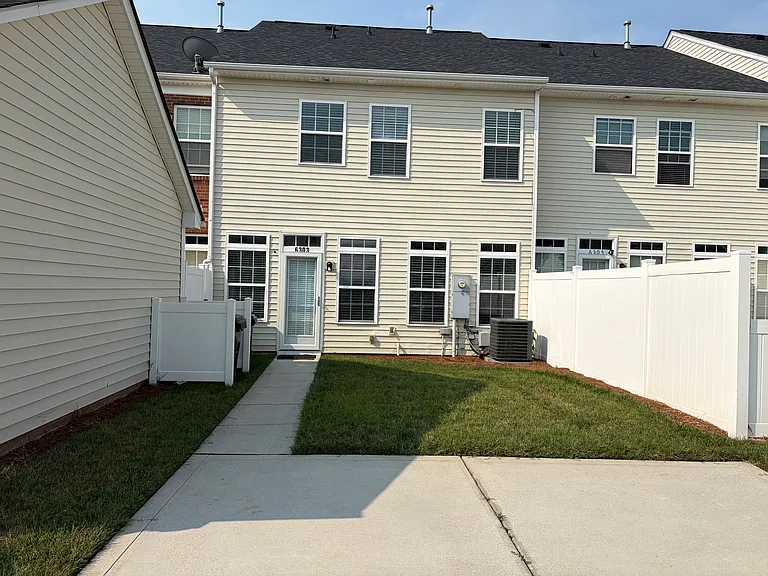 6303 Margaret Ct — Photo 11