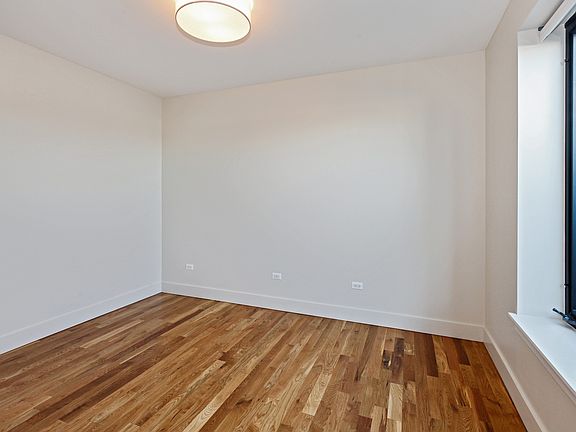 5th image of 8 W Burlington Ave Unit 302