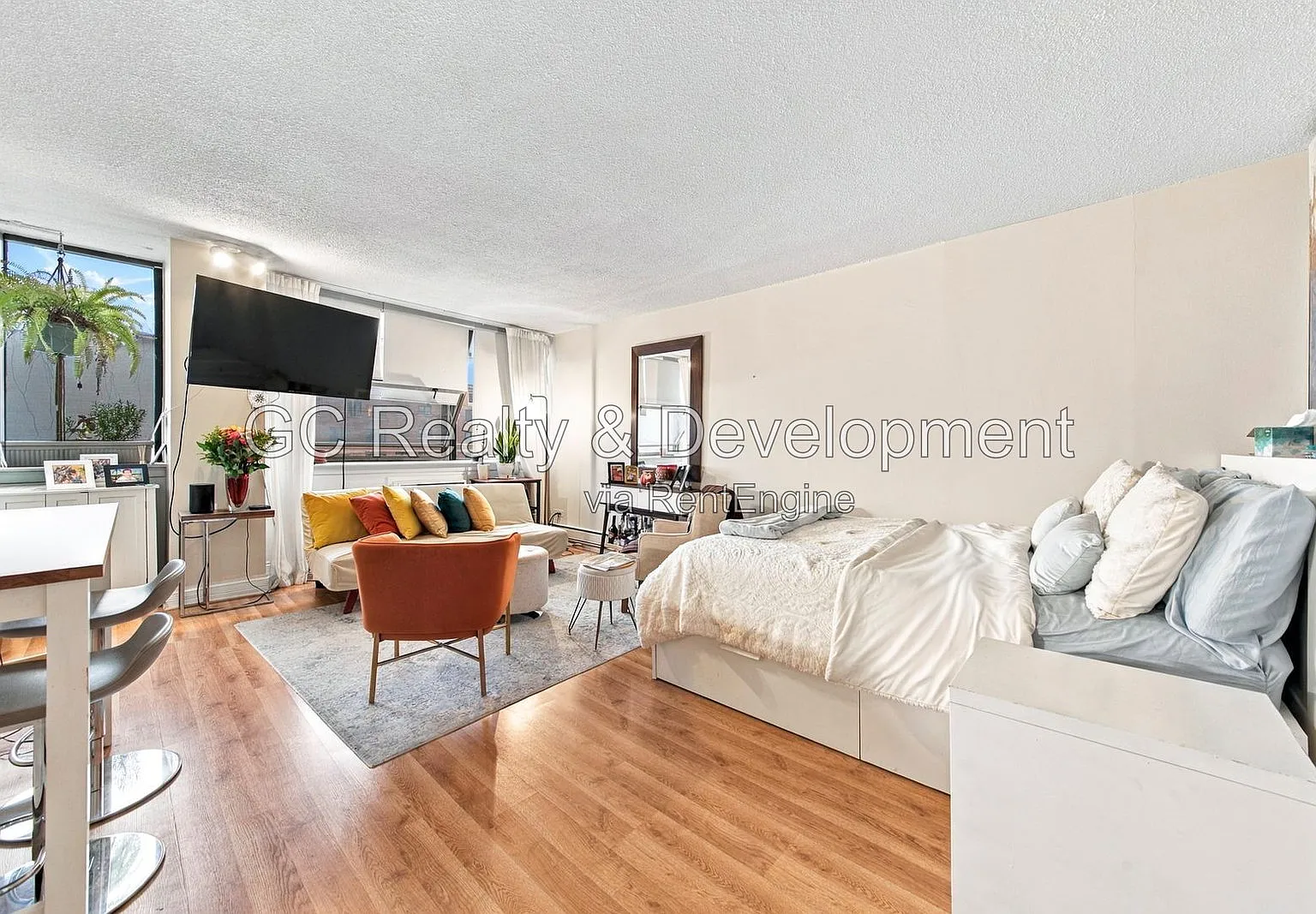 Studio, 1.0 bath, 700 sqft, $1,475 — Photo 2