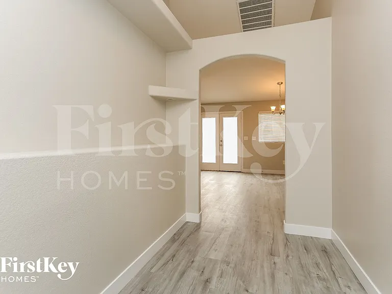 3313 Back Country Dr — Photo 2