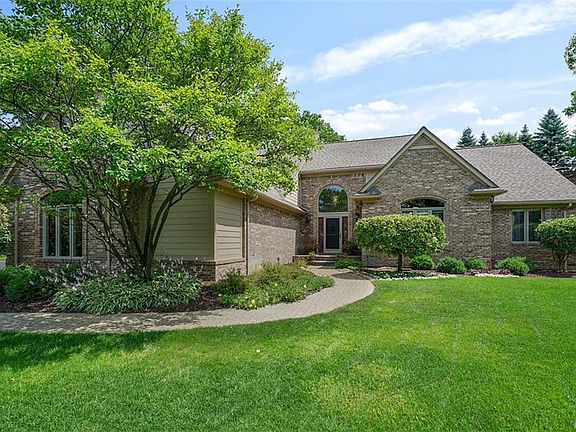 3rd image of 9859 Boulder Ct