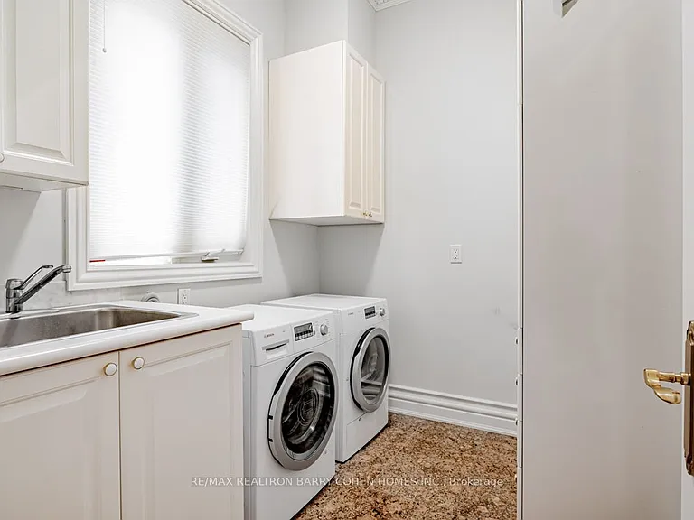 8 York Rd — Photo 18