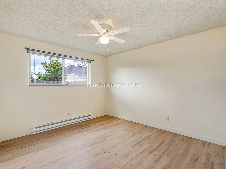 6718 SE Center St — Photo 19