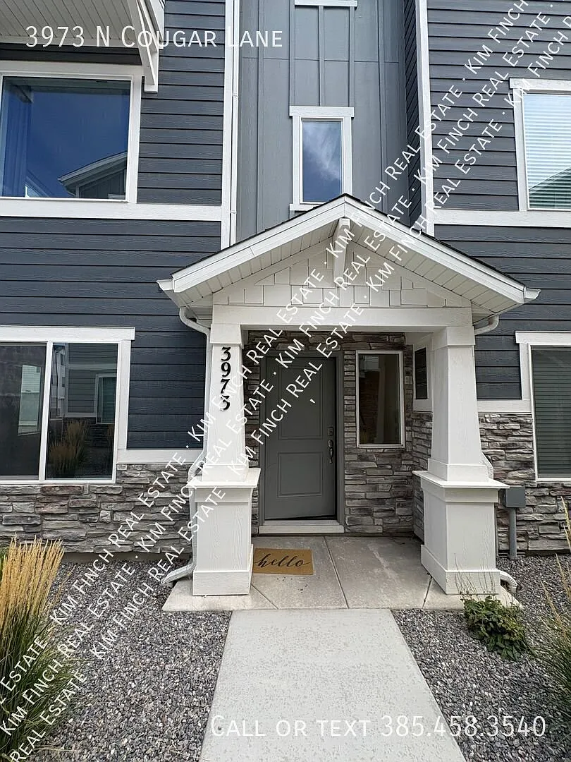 4 bed, 3.0 bath, 1848 sqft, $2,200 — Photo 1
