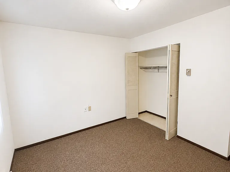 938 Farnham St — Photo 4