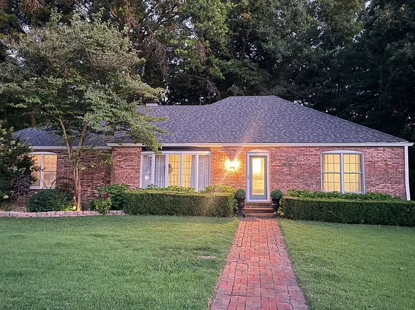 34 Fox Trail Dr, Glen Carbon, IL 62034