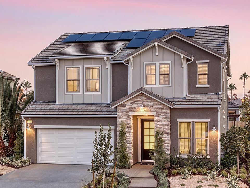 Canvas 6 - Modern Farmhouse Exterior