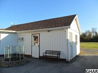 1100D Newville Rd, Carlisle, PA 17013