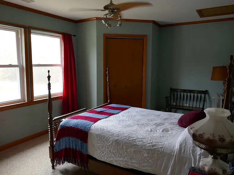 220 Riverview Ave — Photo 18