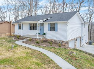 125 Iroquois Ln, Clinton, TN 37716