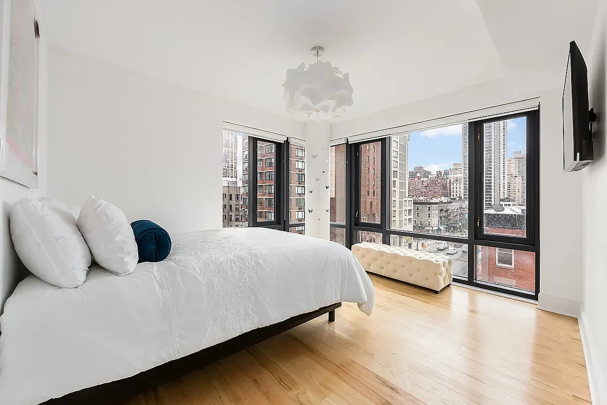 253 East 62nd Street — Photo 3