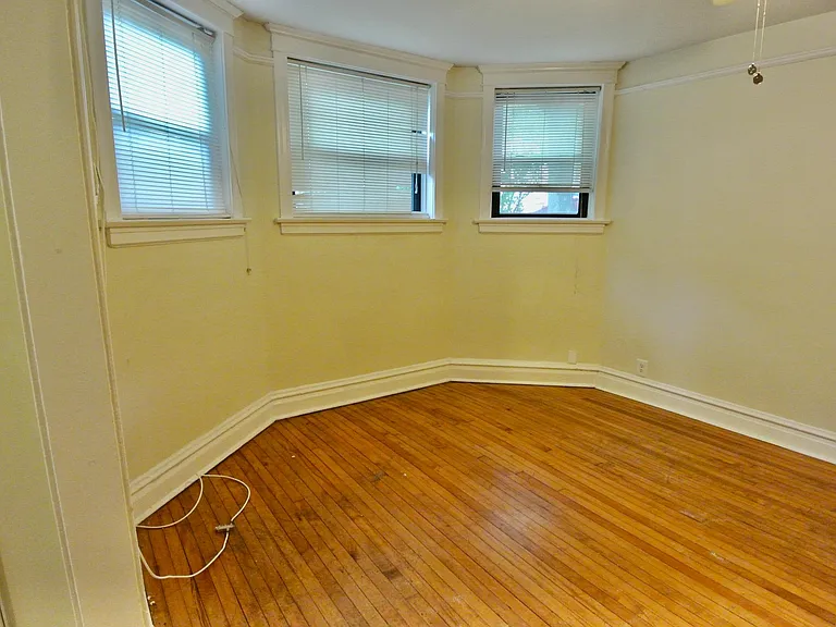 3801 N Lakewood Ave #GDN — Photo 6