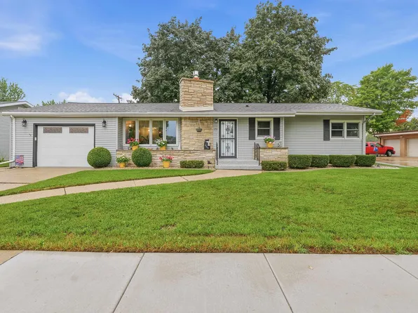 256 S Peters Ave, Fond Du Lac, WI 54935