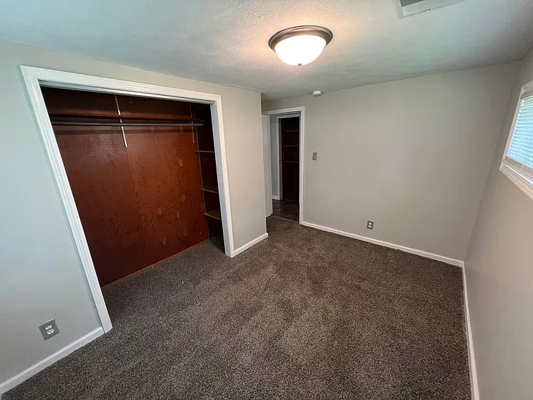 2554 Little St — Photo 12