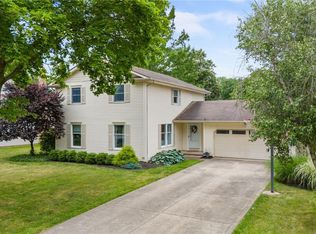 1006 Dominion Dr, Westlake, OH 44145