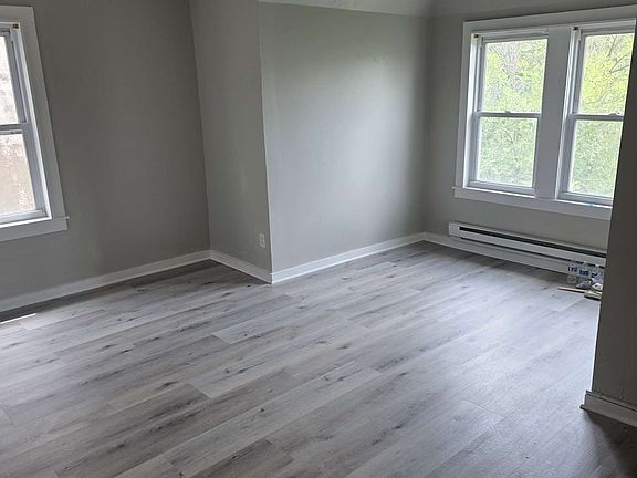 5th image of 465 Montclair Ave Floor 3