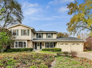 2966 Stonegate Ln, Northbrook, IL
