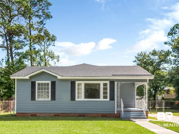 1477 Fairfield St, Mobile, AL 36606