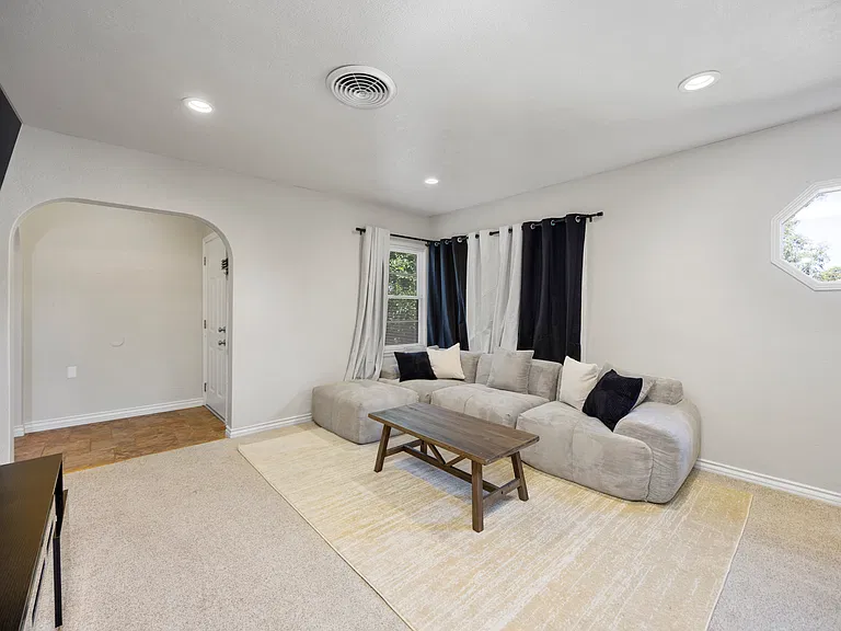 2803 Hawthorne Ave #B — Photo 7