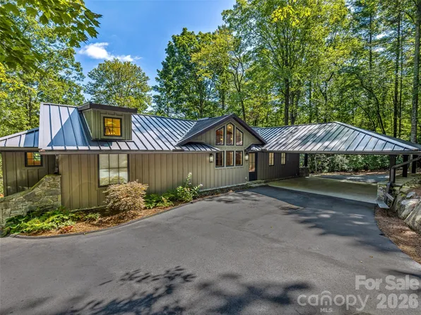 324 W Club Blvd, Lake Toxaway, NC 28747