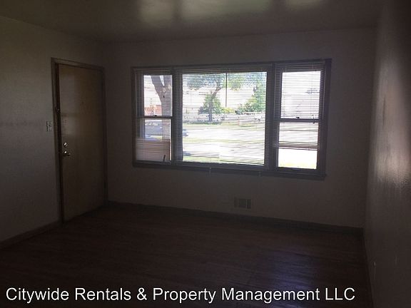 5th image of 7027 N Teutonia Ave APT 1