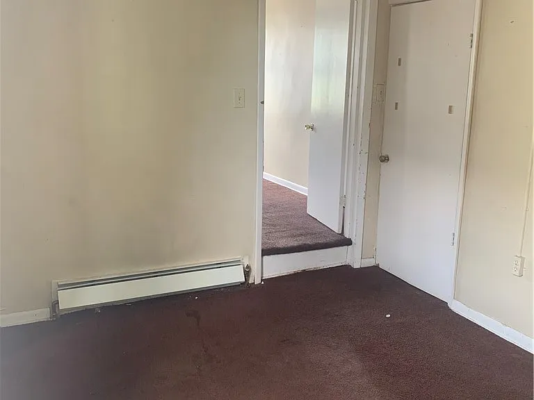 310 Knox Ave — Photo 16