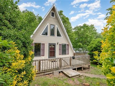 9818 W Pine St, Lowgap, NC, 27024