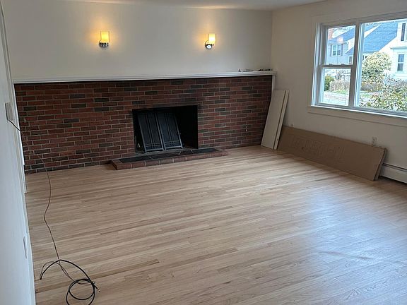 4th image of 71 Brookline St