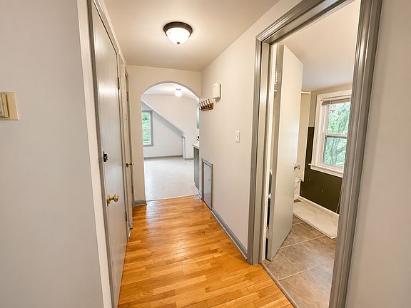 4th image of 1142 Lilac Ave #1