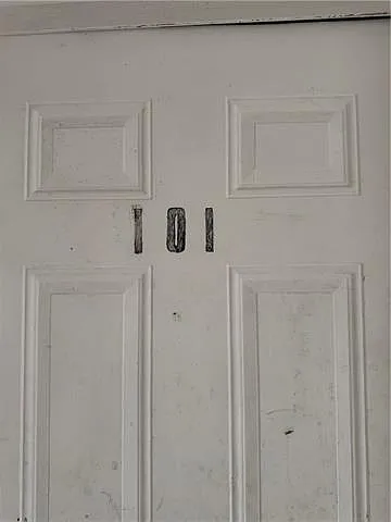 2 bed, 1.0 bath, 1000 sqft, $1,200 — Photo 2