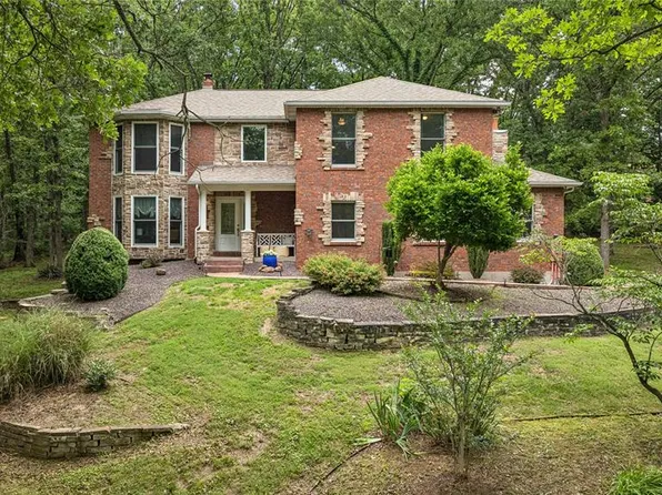 8 Howe Xing, Festus, MO 63028