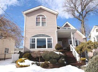 97 Saint Stephens Pl, Staten Island, NY
