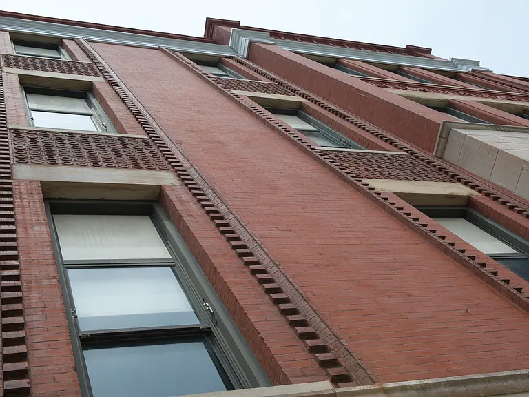 Peabody School Apartments — Photo 19