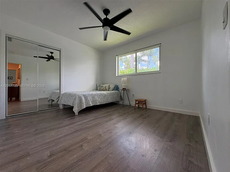 220 NW 130th Ave — Photo 22