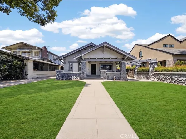 1305 W 46th St, Los Angeles, CA 90037
