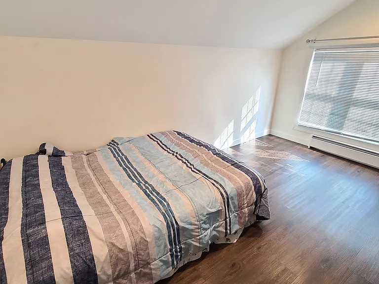 404 Henry St #2 — Photo 8