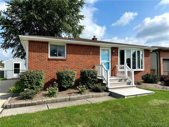 104 Castlewood Dr, Cheektowaga, NY 14227