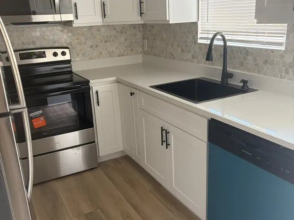 111 E 1st St APT 39, Jacksonville, FL 32206