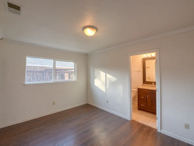 475 L St — Photo 25