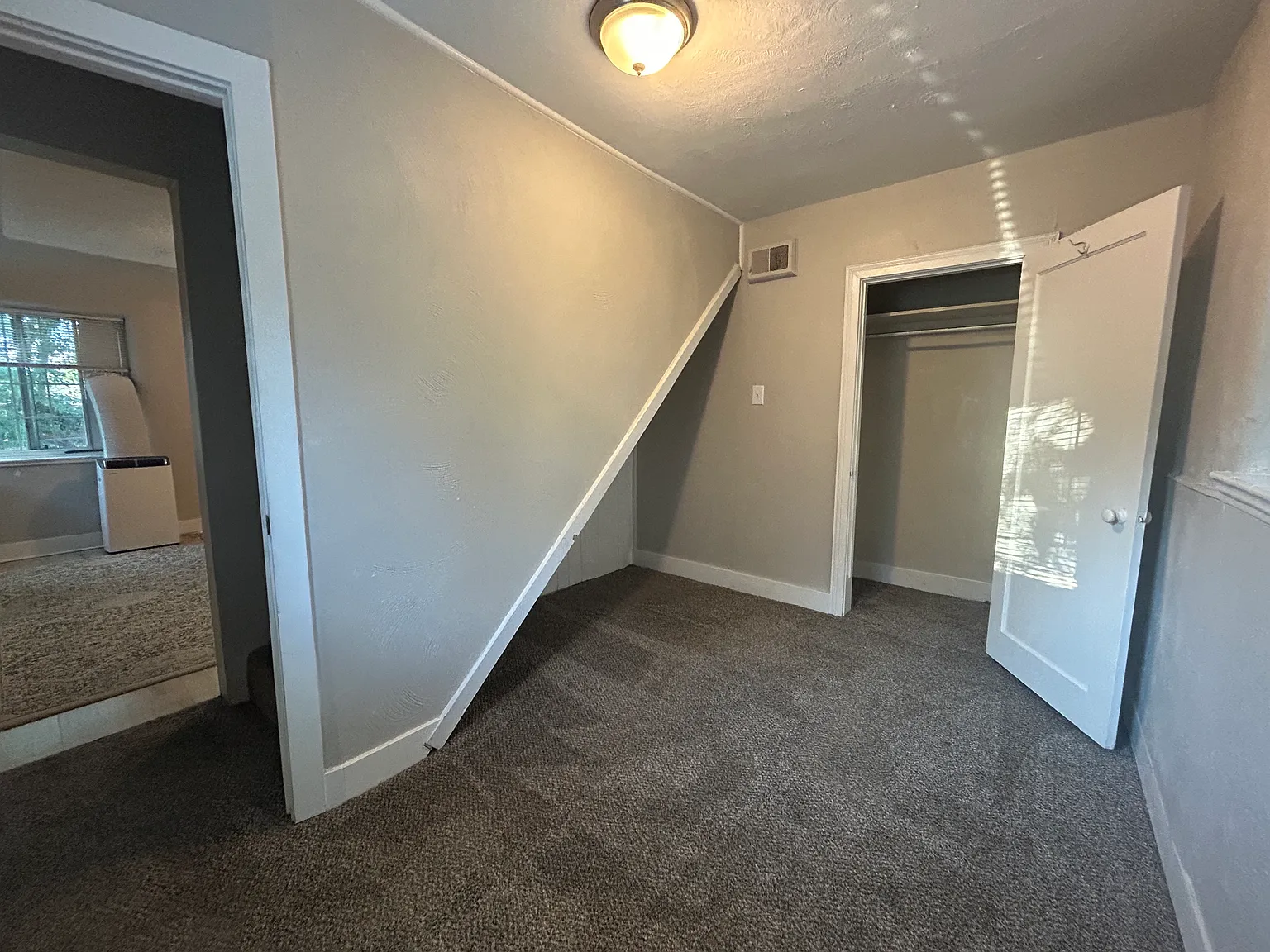 3 bed, 1200 sqft, $725 — Photo 4