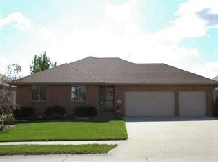 15813 Polk Cir, Omaha, NE 68135