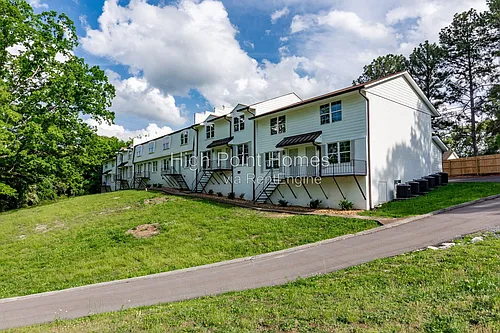 400 Gallery Ln #B-7 Photo 1