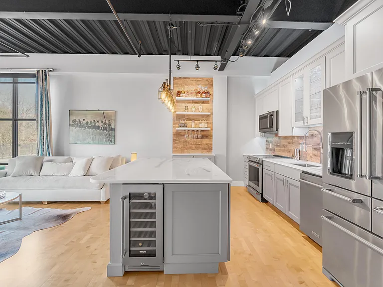 350 E Short St #209 — Photo 18